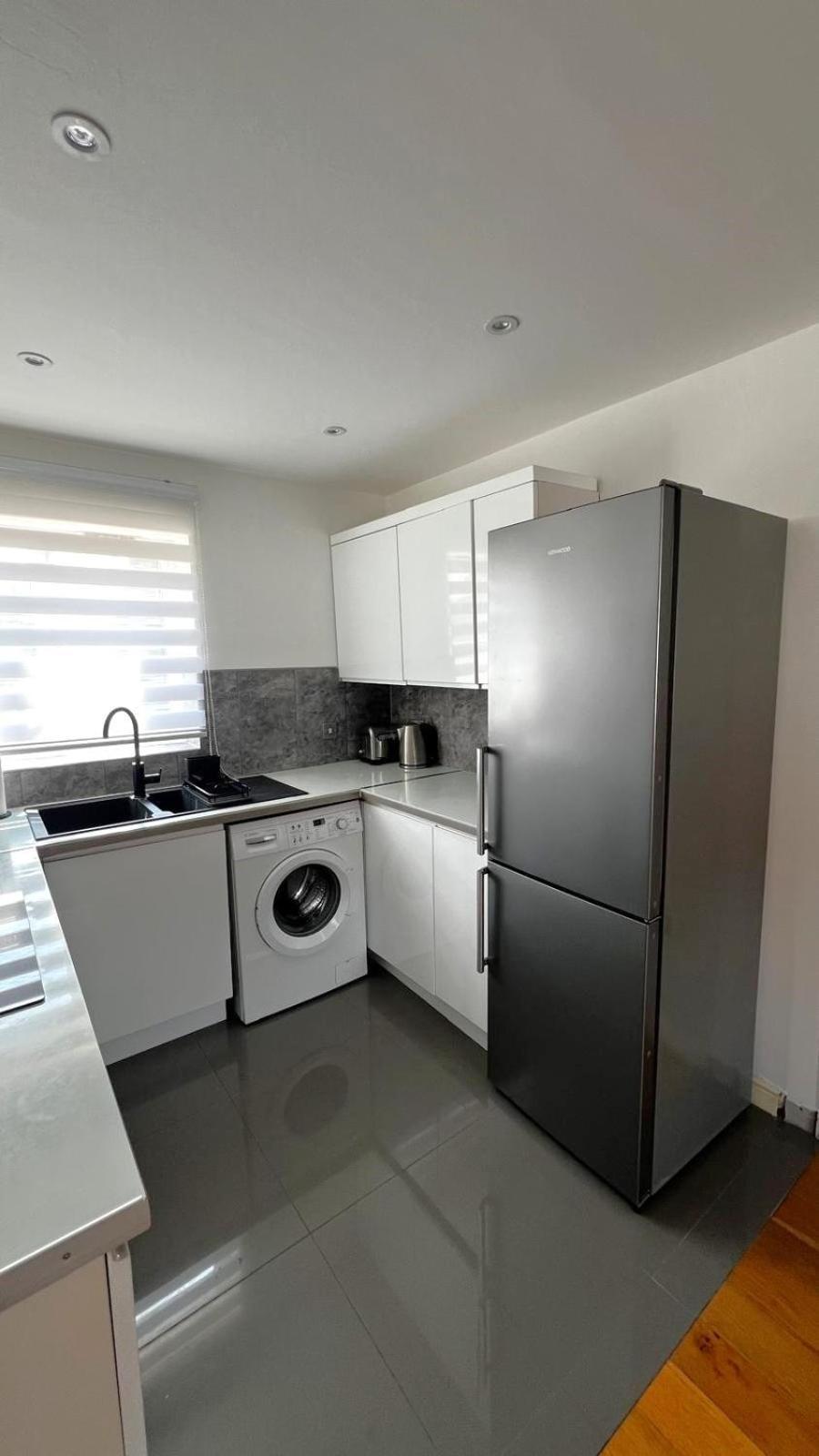 2-Bedroom Flat Walking Distance To Excel London - Perfect Location! Dış mekan fotoğraf